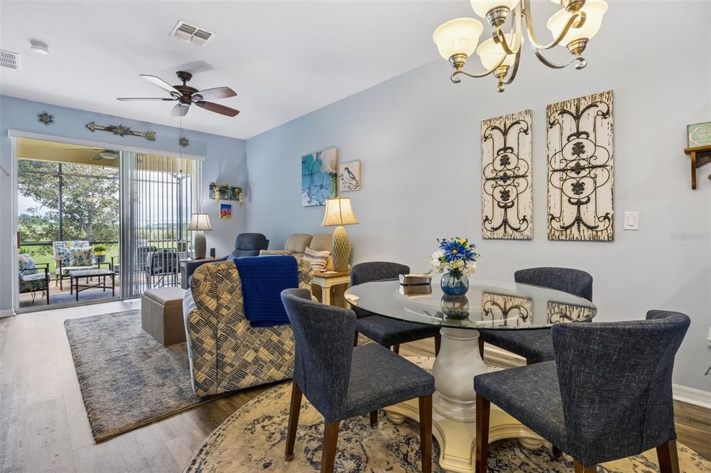 For Sale: $275,000 (2 beds, 2 baths, 1374 Square Feet)