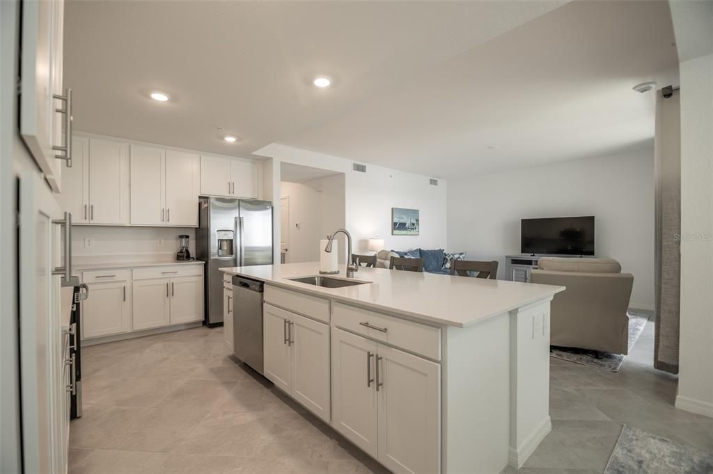 For Sale: $315,000 (2 beds, 2 baths, 1154 Square Feet)