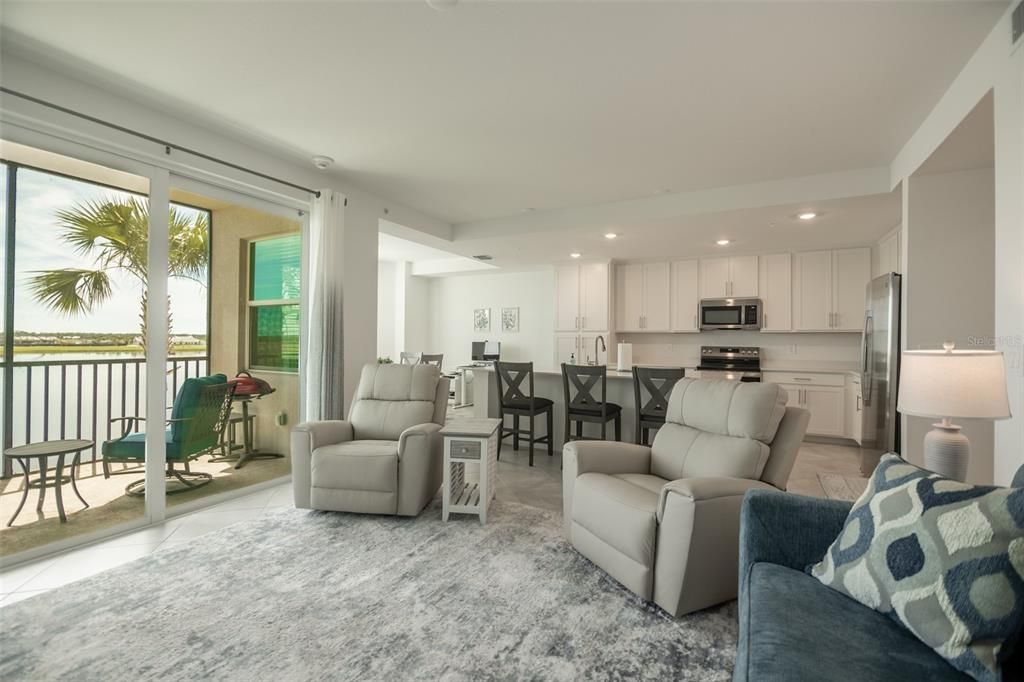 For Sale: $315,000 (2 beds, 2 baths, 1154 Square Feet)