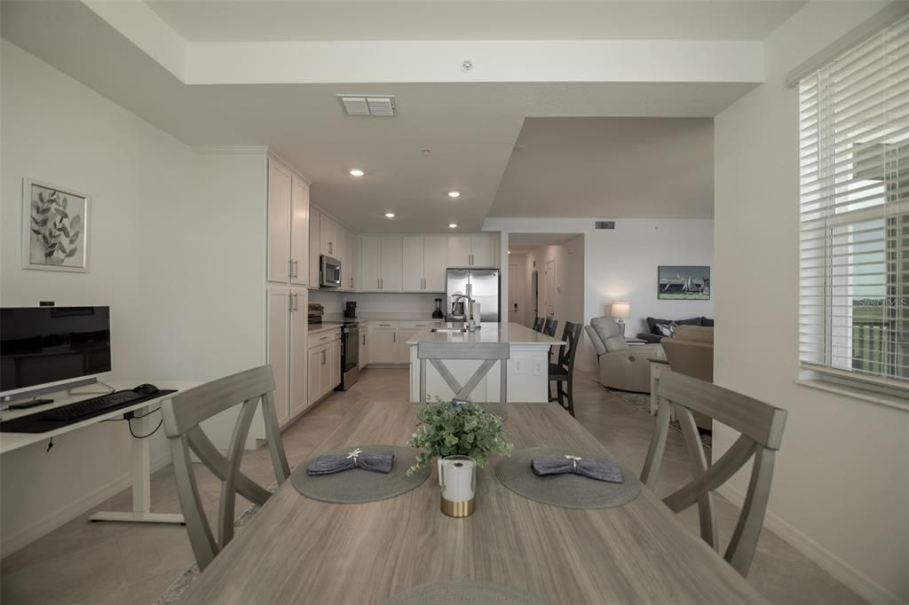 For Sale: $315,000 (2 beds, 2 baths, 1154 Square Feet)