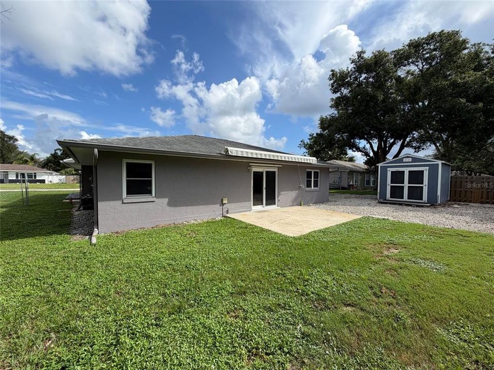 For Sale: $284,000 (3 beds, 2 baths, 1274 Square Feet)