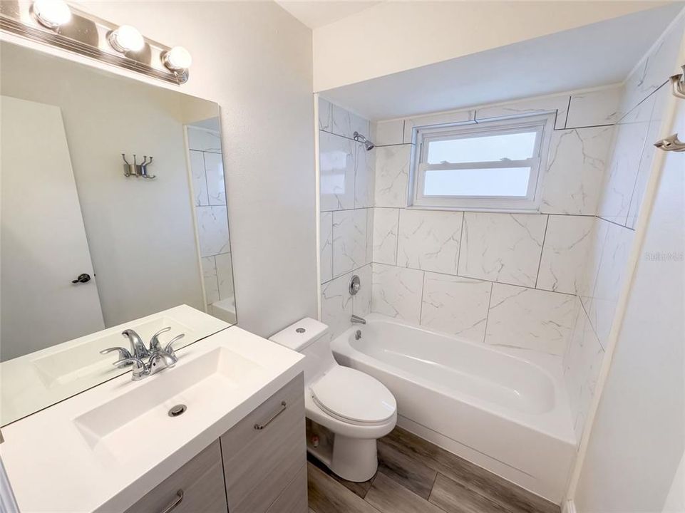 For Sale: $284,000 (3 beds, 2 baths, 1274 Square Feet)