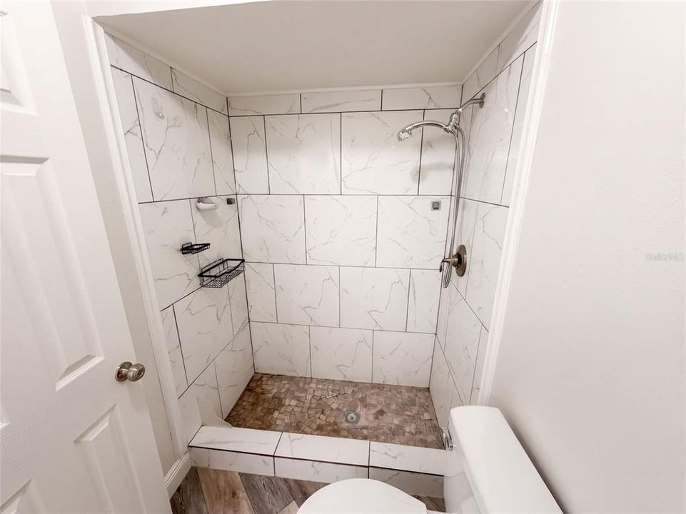 For Sale: $284,000 (3 beds, 2 baths, 1274 Square Feet)