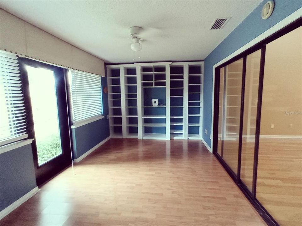 For Rent: $1,900 (2 beds, 2 baths, 1173 Square Feet)