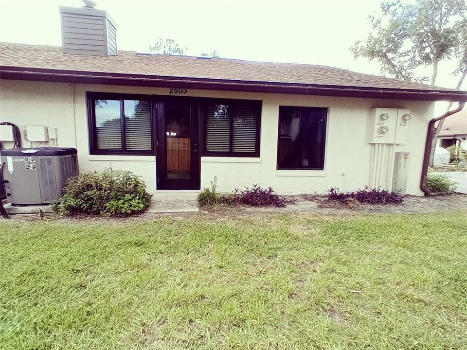 For Rent: $1,900 (2 beds, 2 baths, 1173 Square Feet)