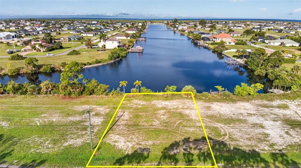 待售: $249,000 (0.23 acres)