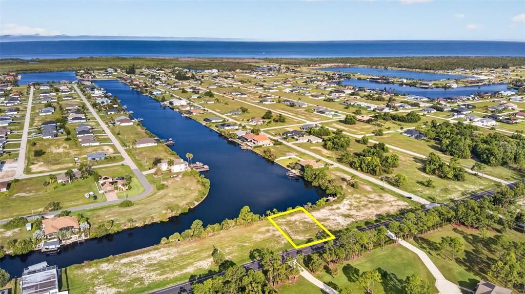 待售: $249,000 (0.23 acres)