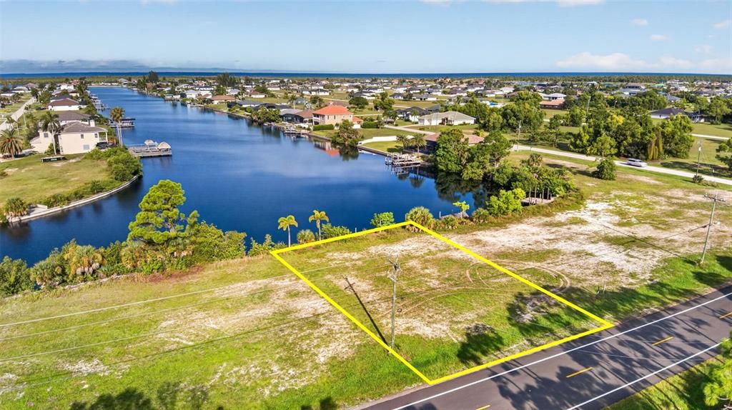 待售: $249,000 (0.23 acres)