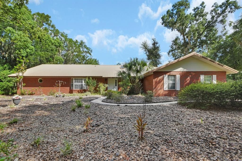 En Venta: $449,900 (4 camas, 2 baños, 2431 Pies cuadrados)
