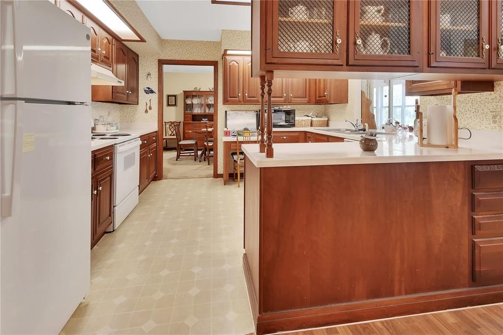 En Venta: $449,900 (4 camas, 2 baños, 2431 Pies cuadrados)