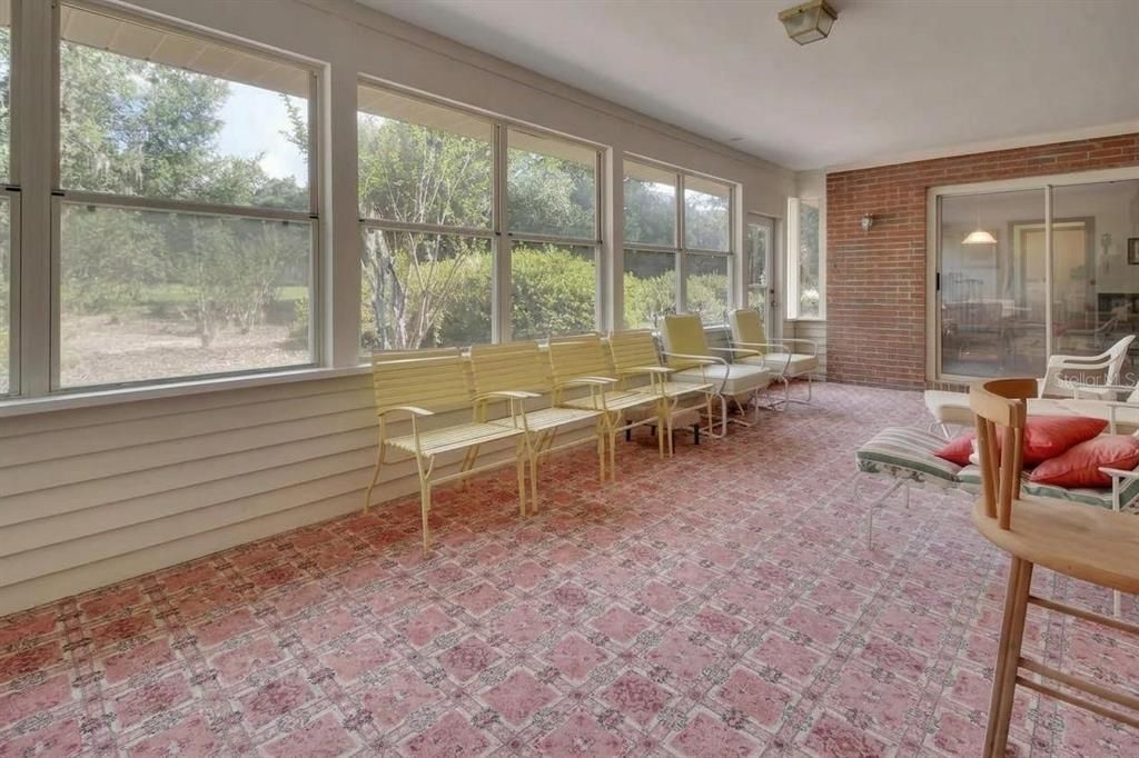 En Venta: $449,900 (4 camas, 2 baños, 2431 Pies cuadrados)