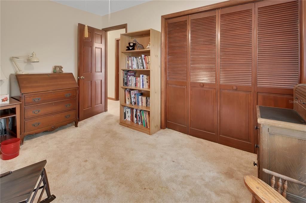 En Venta: $449,900 (4 camas, 2 baños, 2431 Pies cuadrados)