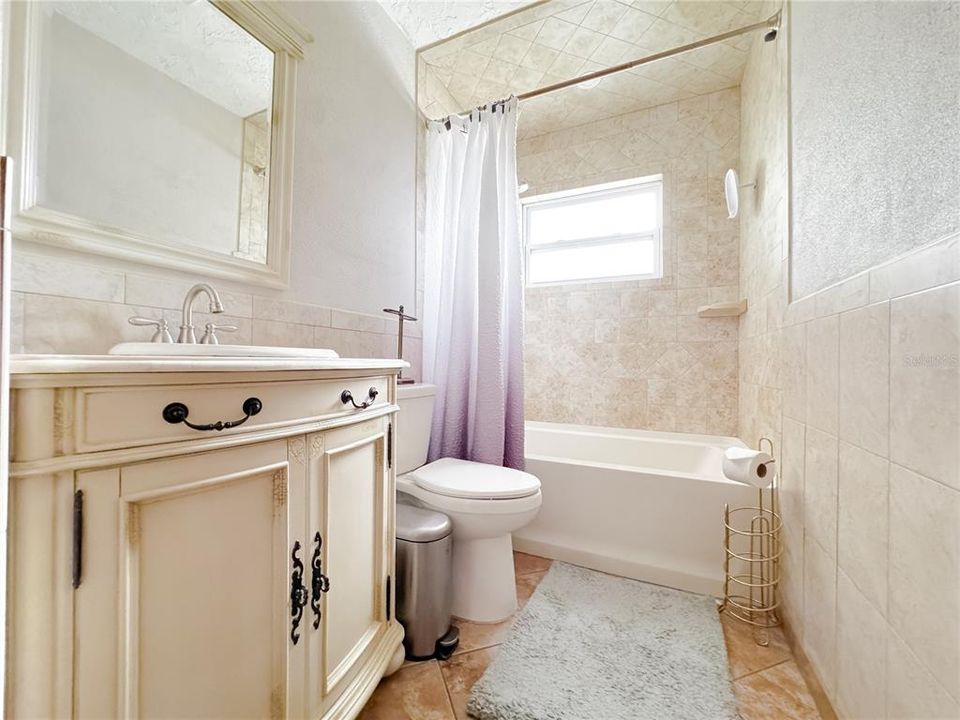 For Sale: $329,900 (3 beds, 1 baths, 962 Square Feet)