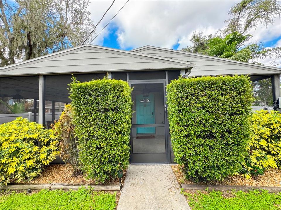 For Sale: $329,900 (3 beds, 1 baths, 962 Square Feet)