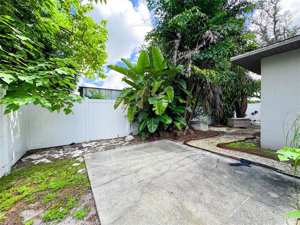 For Sale: $329,900 (3 beds, 1 baths, 962 Square Feet)