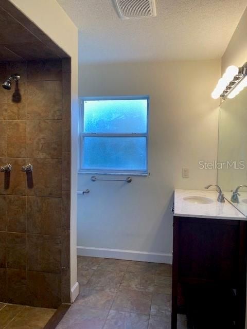 For Rent: $1,850 (3 beds, 2 baths, 2012 Square Feet)