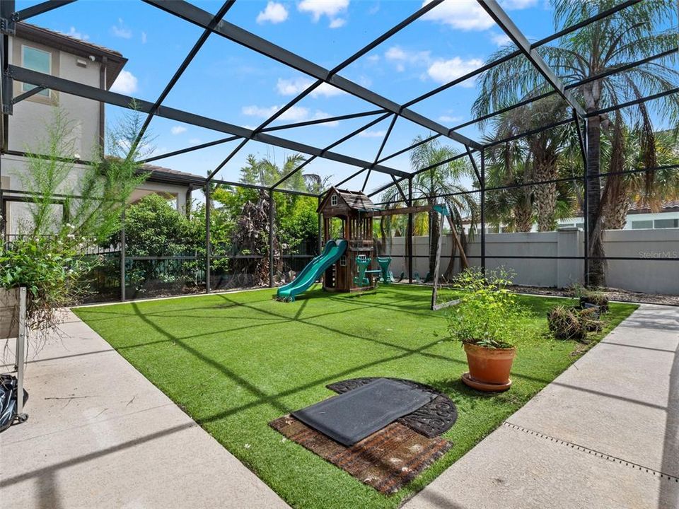 En Venta: $899,000 (4 camas, 3 baños, 2748 Pies cuadrados)