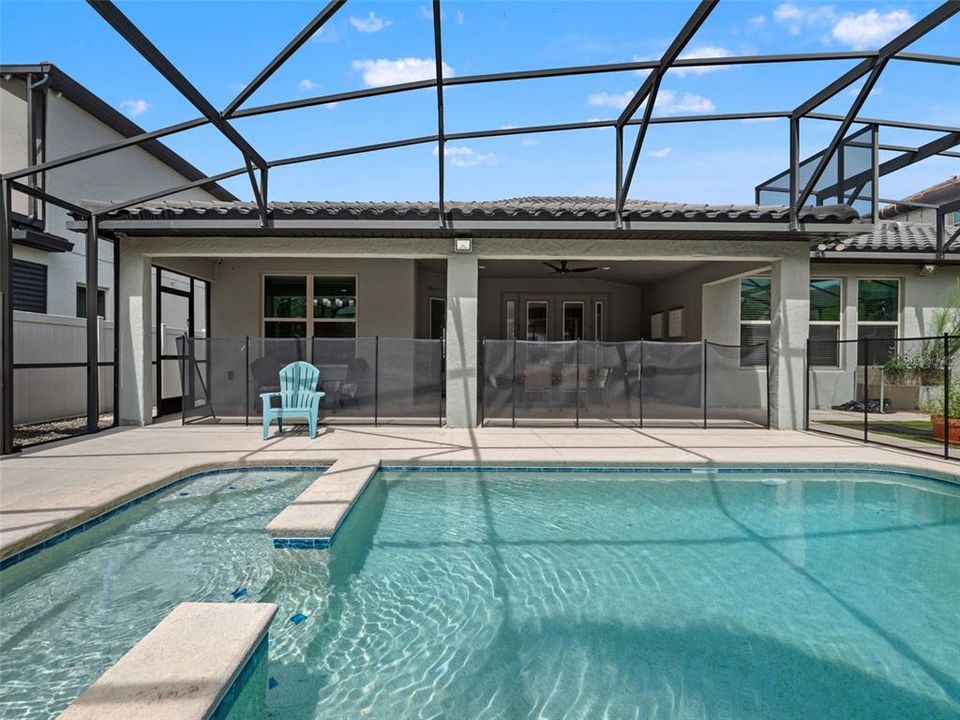 En Venta: $899,000 (4 camas, 3 baños, 2748 Pies cuadrados)