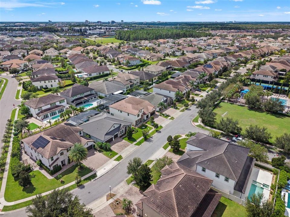 En Venta: $899,000 (4 camas, 3 baños, 2748 Pies cuadrados)