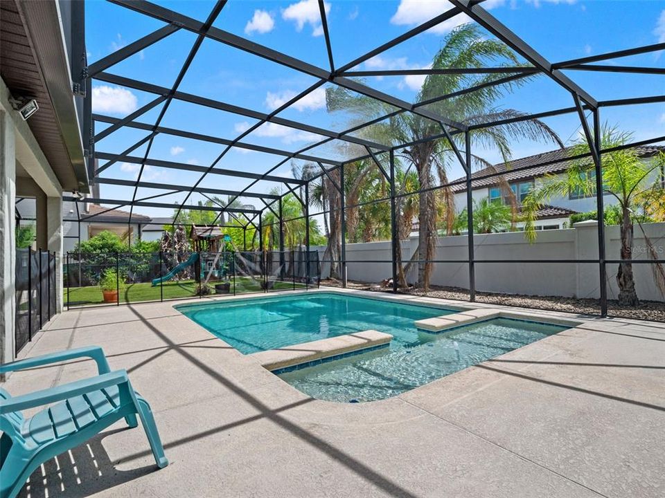 En Venta: $899,000 (4 camas, 3 baños, 2748 Pies cuadrados)
