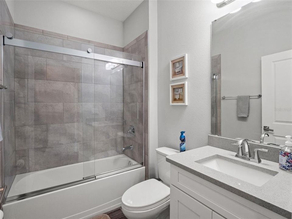 En Venta: $899,000 (4 camas, 3 baños, 2748 Pies cuadrados)