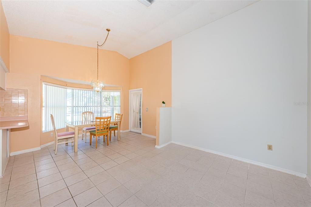 For Sale: $355,000 (3 beds, 2 baths, 1423 Square Feet)