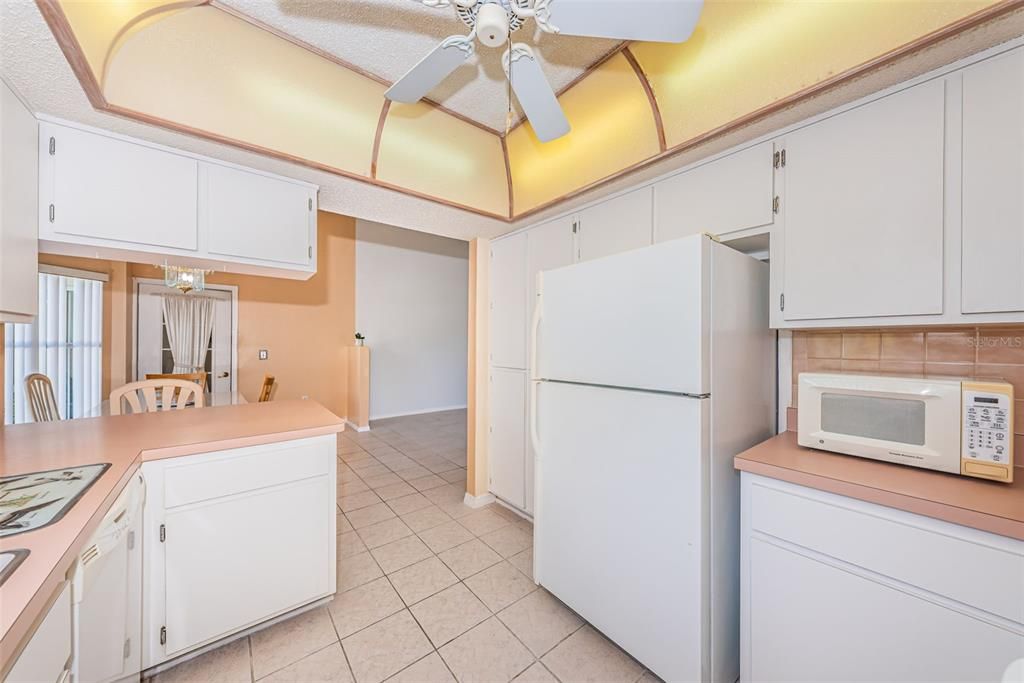 For Sale: $355,000 (3 beds, 2 baths, 1423 Square Feet)
