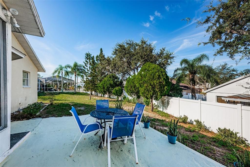 For Sale: $355,000 (3 beds, 2 baths, 1423 Square Feet)
