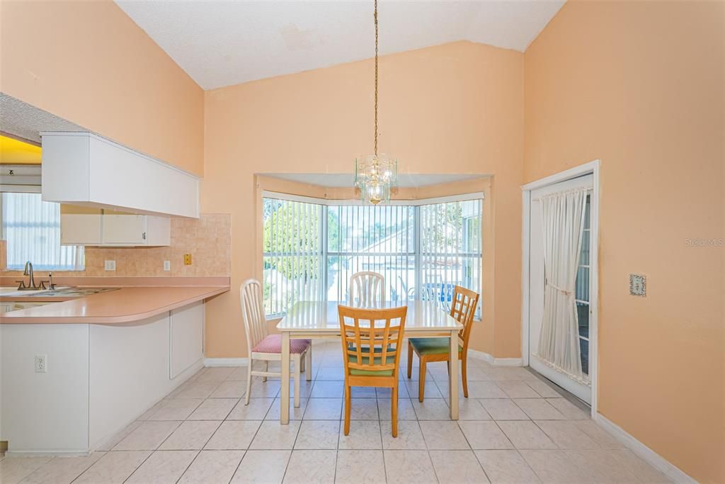 For Sale: $355,000 (3 beds, 2 baths, 1423 Square Feet)