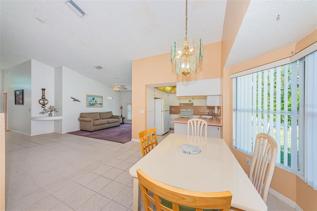 For Sale: $355,000 (3 beds, 2 baths, 1423 Square Feet)