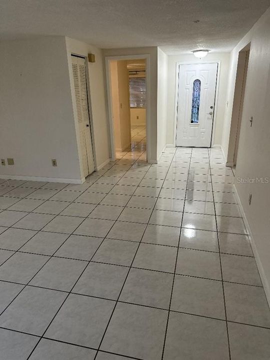 For Rent: $2,395 (3 beds, 2 baths, 1208 Square Feet)