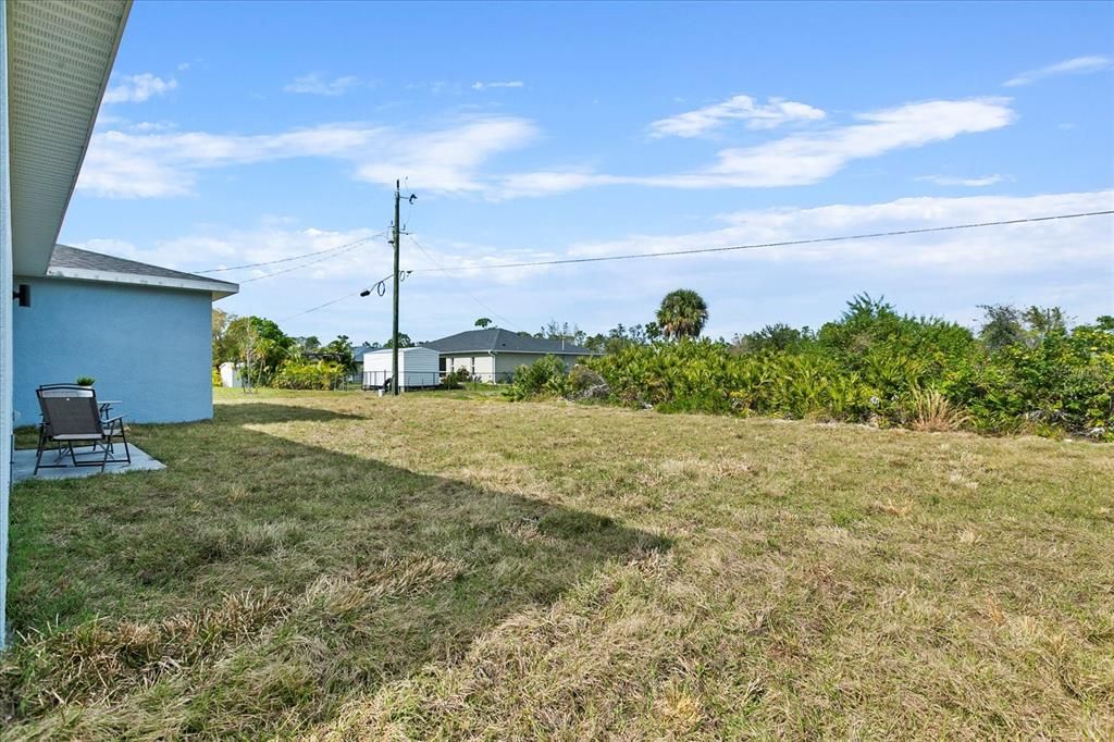 Active With Contract: $365,000 (4 beds, 2 baths, 1636 Square Feet)