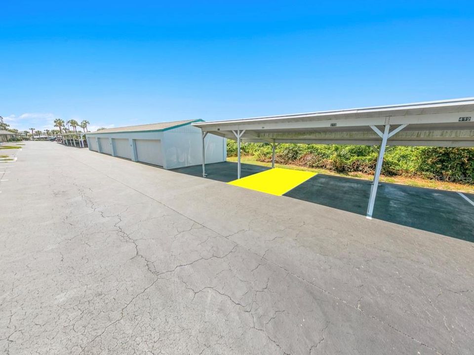 For Sale: $349,900 (2 beds, 2 baths, 876 Square Feet)