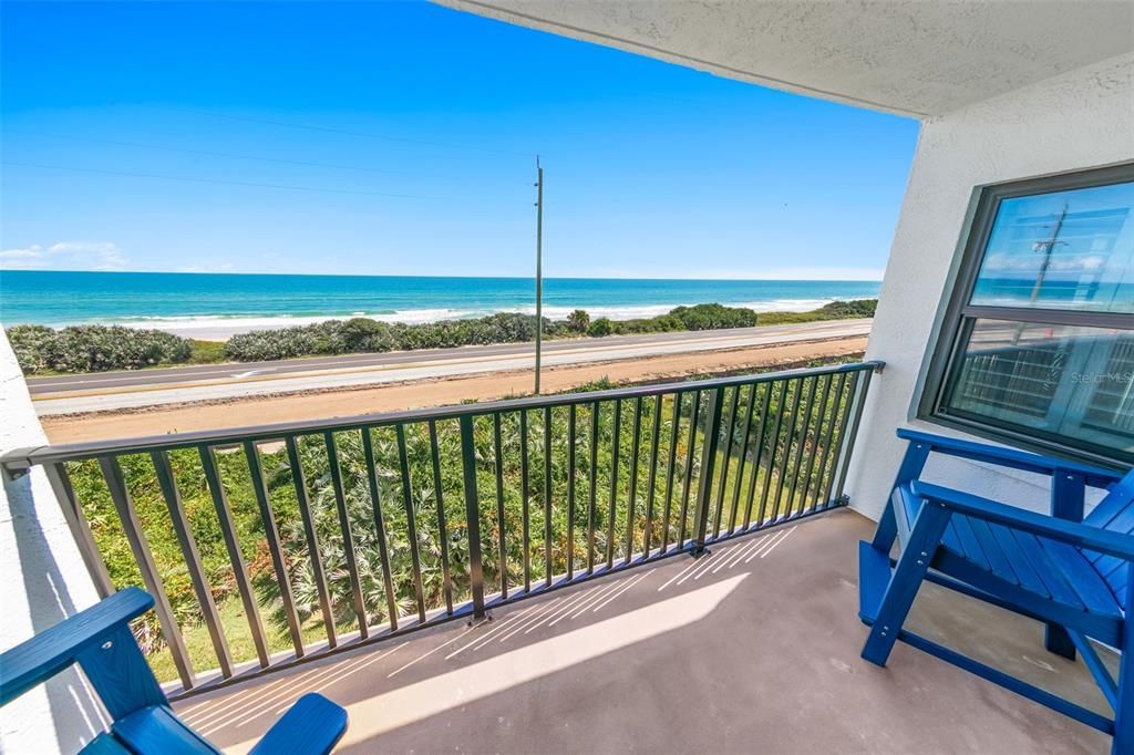 For Sale: $349,900 (2 beds, 2 baths, 876 Square Feet)