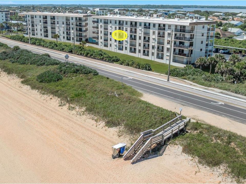 For Sale: $349,900 (2 beds, 2 baths, 876 Square Feet)