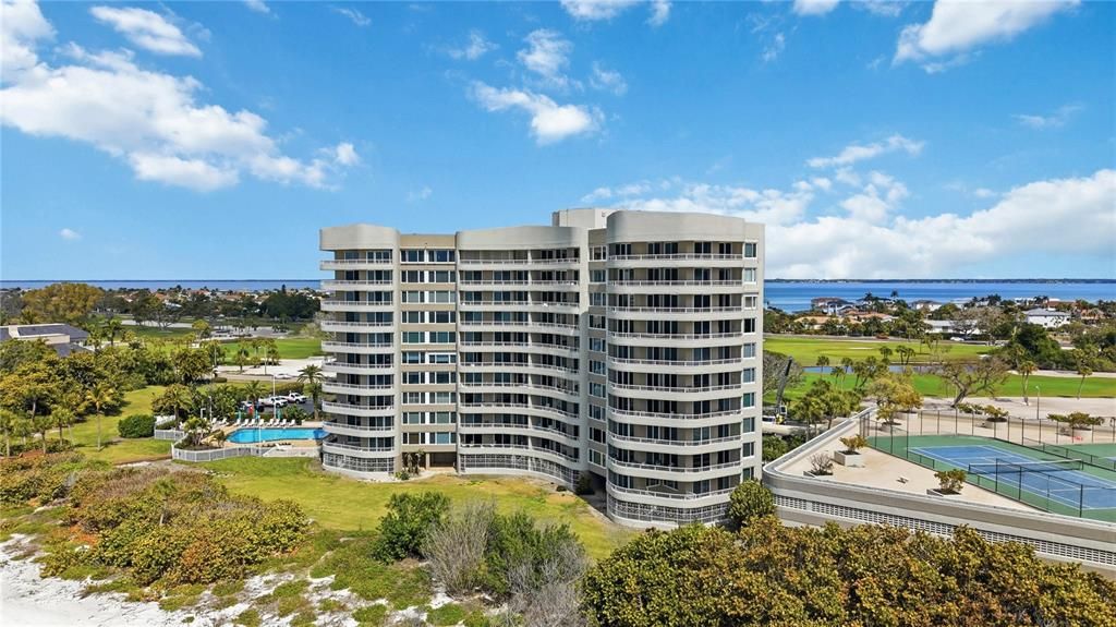 На продажу: $1,295,000 (2 спален, 2 ванн, 1602 Квадратных фут)