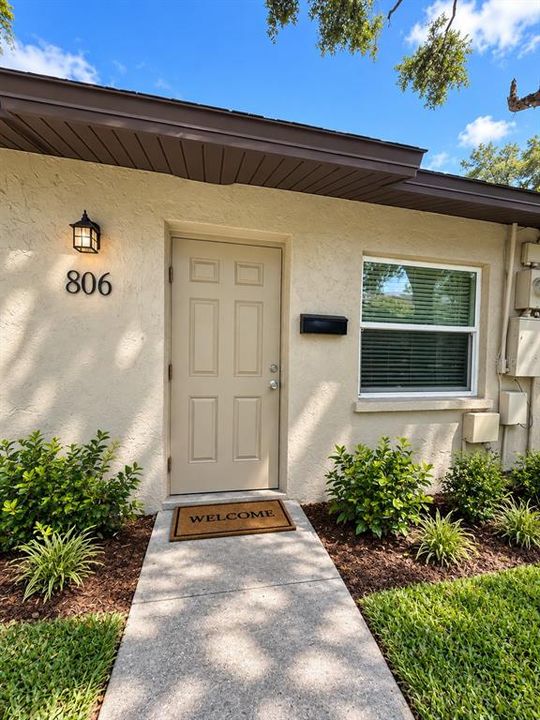 For Rent: $2,000 (3 beds, 1 baths, 942 Square Feet)