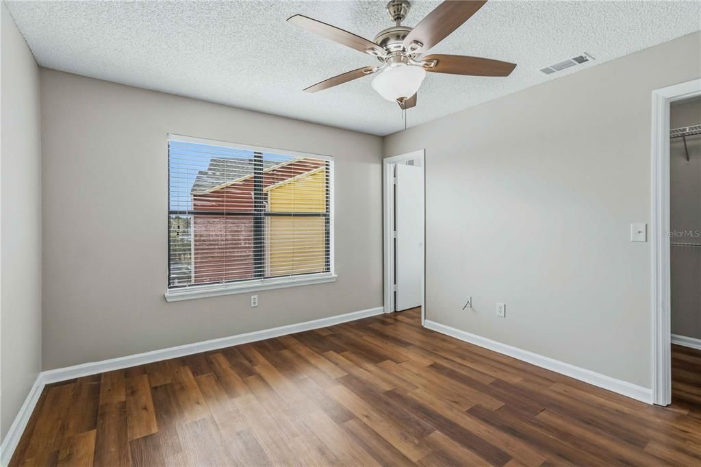 For Sale: $140,000 (2 beds, 2 baths, 1182 Square Feet)
