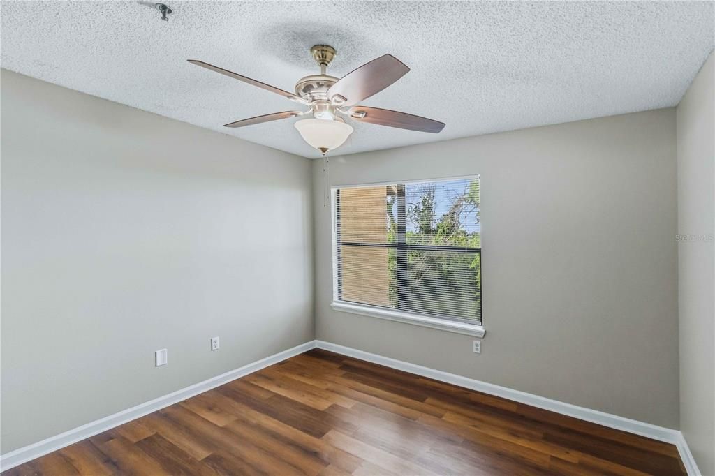 For Sale: $140,000 (2 beds, 2 baths, 1182 Square Feet)