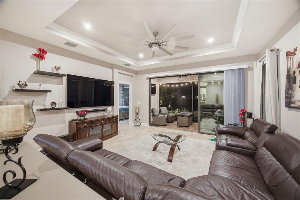 En Venta: $489,900 (2 camas, 2 baños, 1694 Pies cuadrados)