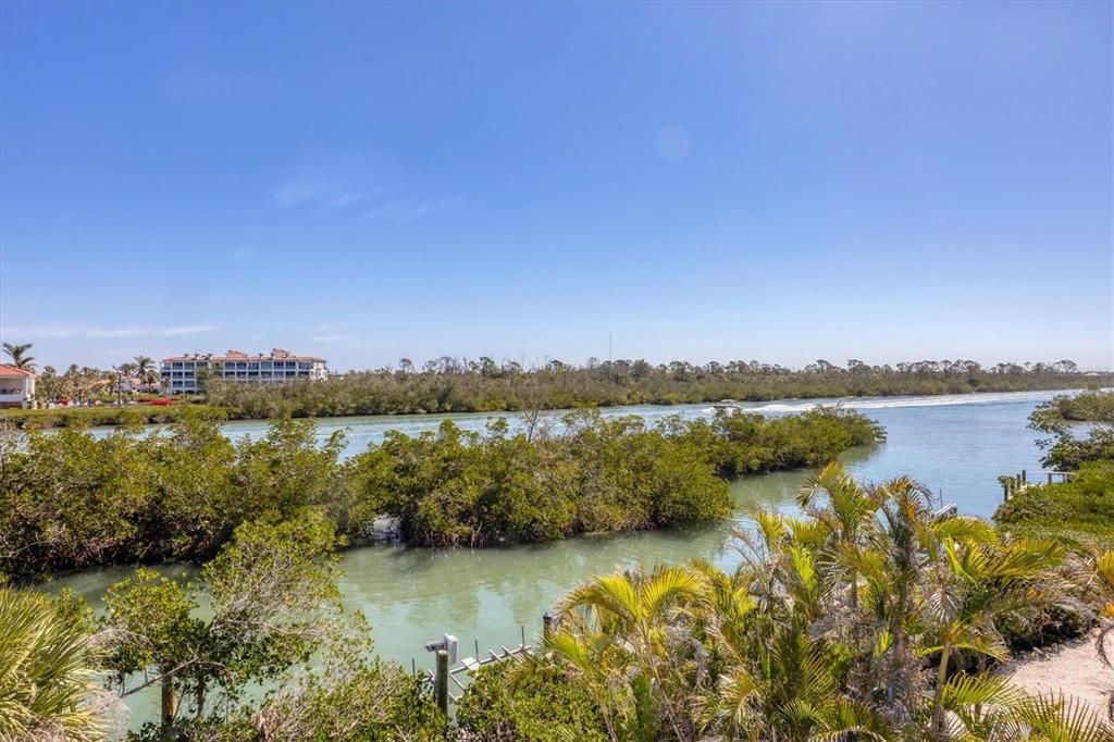 En Venta: $950,000 (2 camas, 2 baños, 1120 Pies cuadrados)