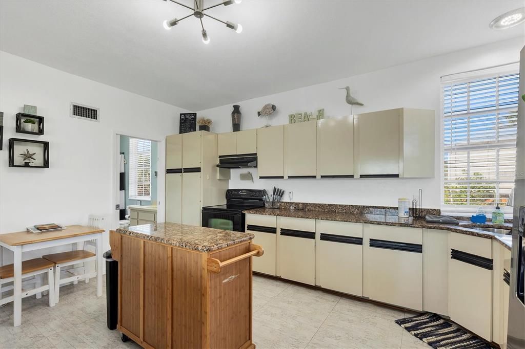 En Venta: $950,000 (2 camas, 2 baños, 1120 Pies cuadrados)