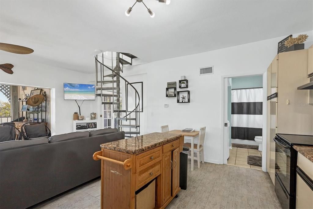 En Venta: $950,000 (2 camas, 2 baños, 1120 Pies cuadrados)