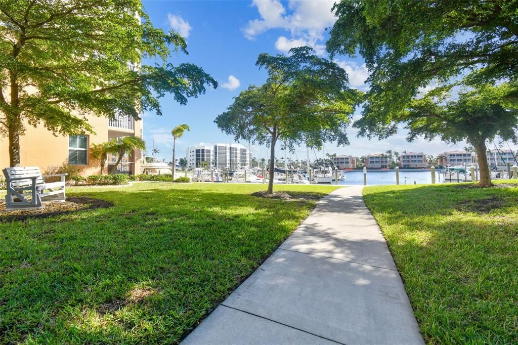 En Venta: $274,999 (2 camas, 2 baños, 809 Pies cuadrados)