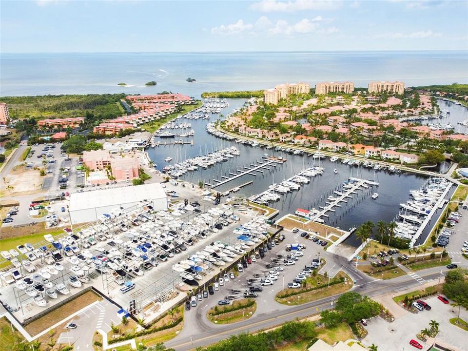 En Venta: $274,999 (2 camas, 2 baños, 809 Pies cuadrados)
