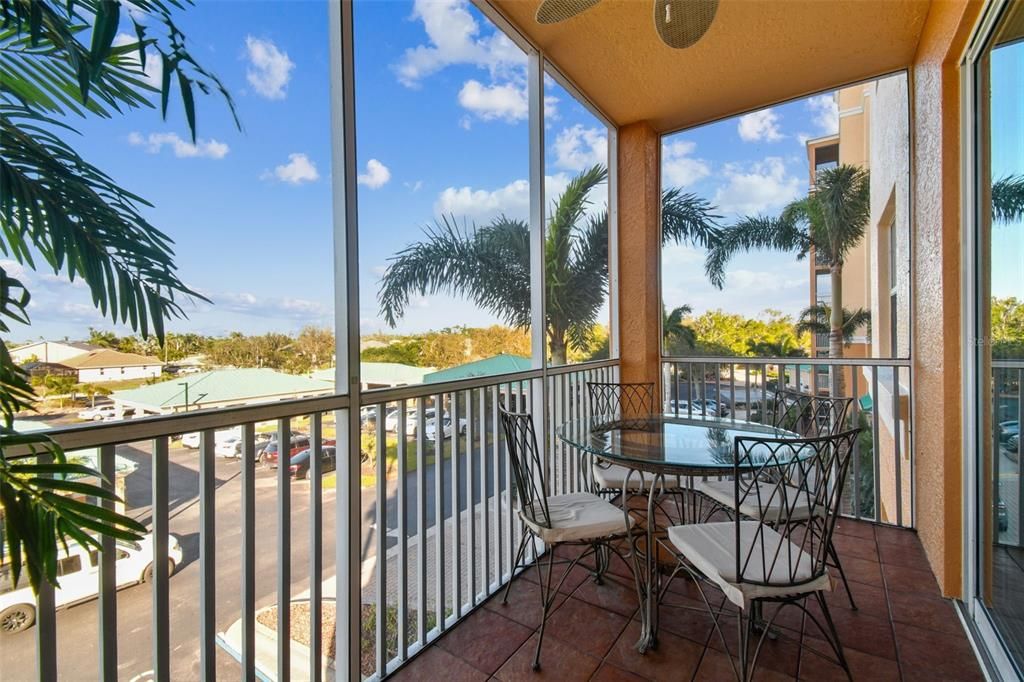 En Venta: $274,999 (2 camas, 2 baños, 809 Pies cuadrados)