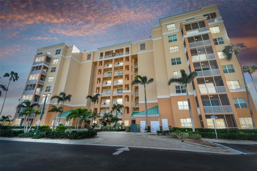 En Venta: $274,999 (2 camas, 2 baños, 809 Pies cuadrados)