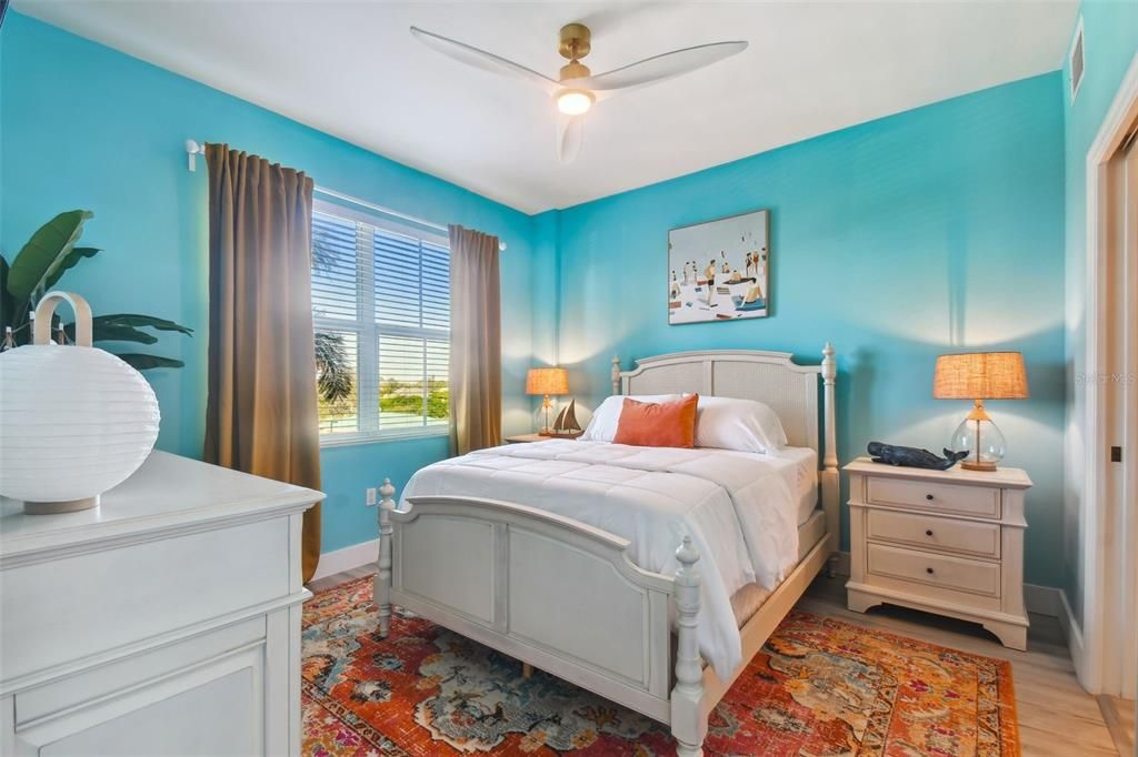 En Venta: $274,999 (2 camas, 2 baños, 809 Pies cuadrados)