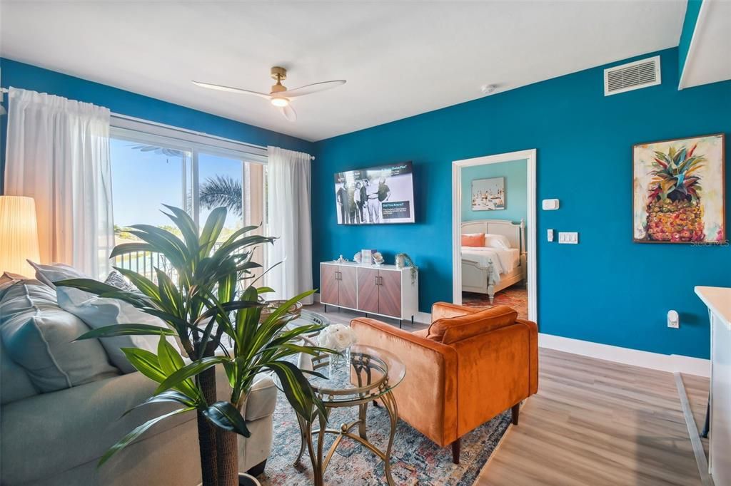 En Venta: $274,999 (2 camas, 2 baños, 809 Pies cuadrados)
