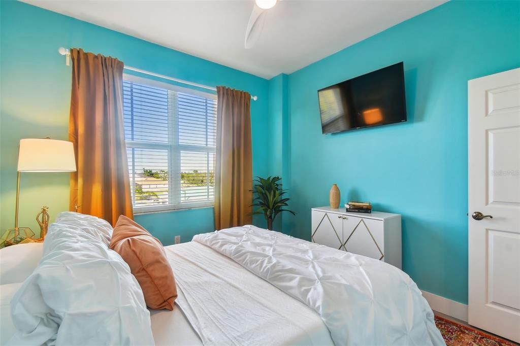 En Venta: $274,999 (2 camas, 2 baños, 809 Pies cuadrados)